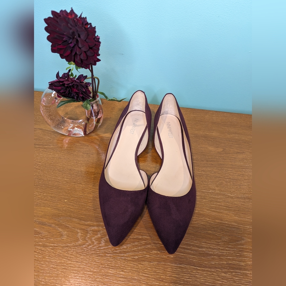 Nine West Burgundy Flat